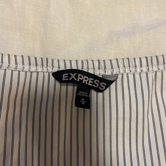 Express off the shoulder blouse - Picture 2 of 4